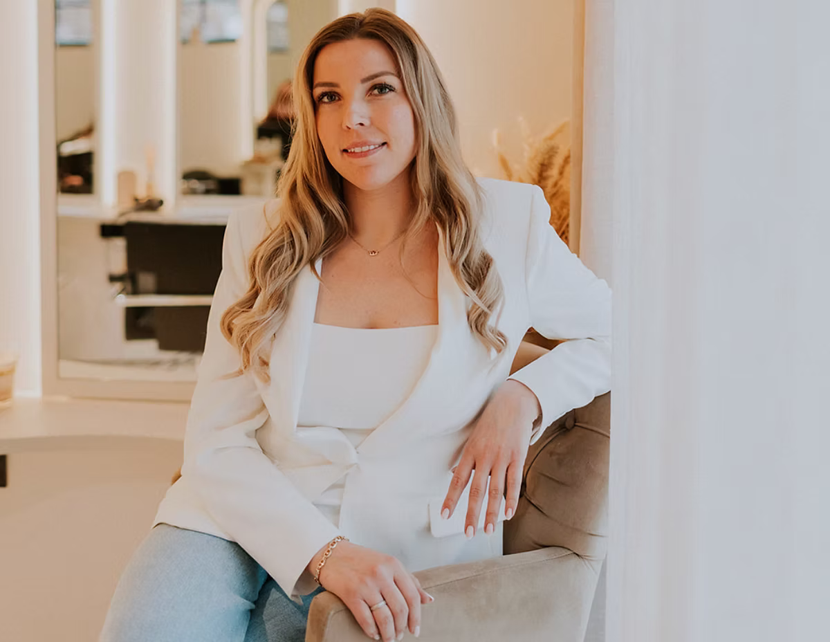 Debby van Haarsalon Magnifiek in het salon